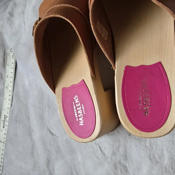 Swedish Hasbeens Tan Leather Sandals - Picture 6 of 7